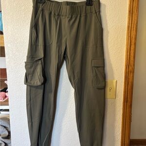ZYIA Woman’s Olive Cargo Pants